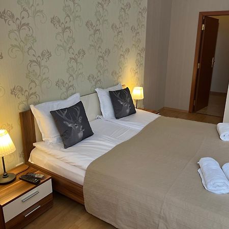 Flora Hotel Apartment 103 波罗维茨 外观 照片