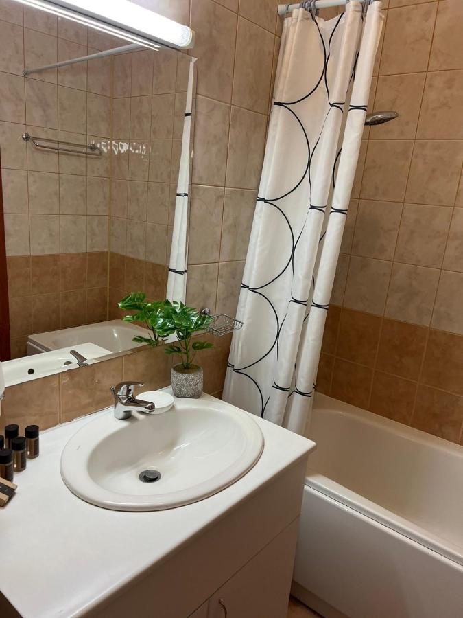 Flora Hotel Apartment 103 波罗维茨 外观 照片