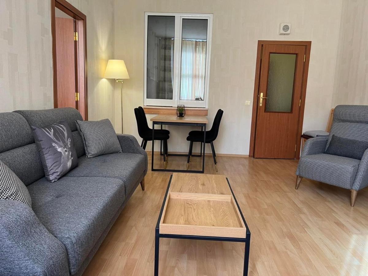 Flora Hotel Apartment 103 波罗维茨 外观 照片