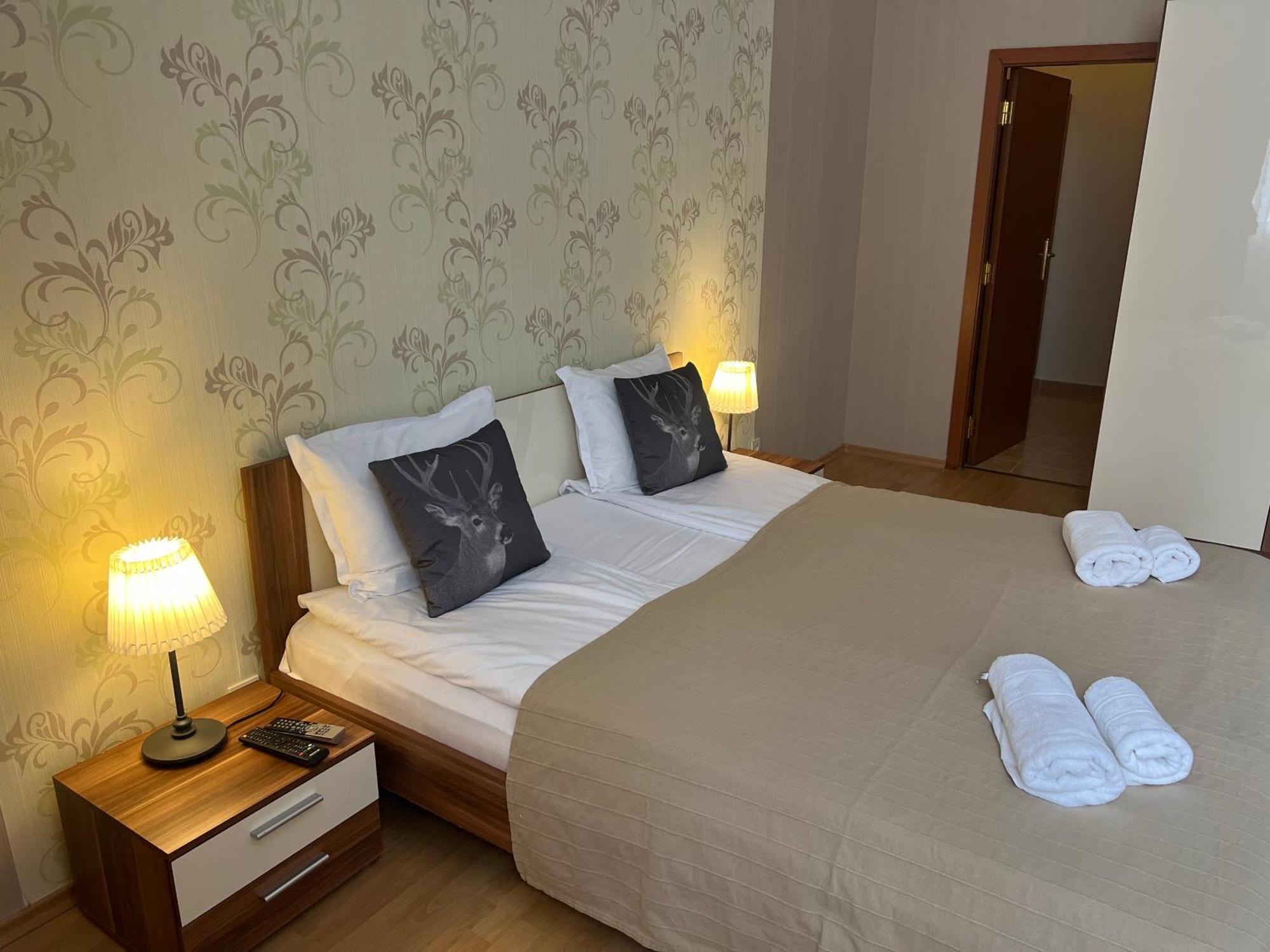 Flora Hotel Apartment 103 波罗维茨 外观 照片